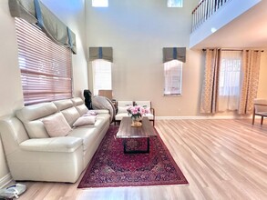 10177 Coral Ln in Moreno Valley, CA - Foto de edificio - Building Photo