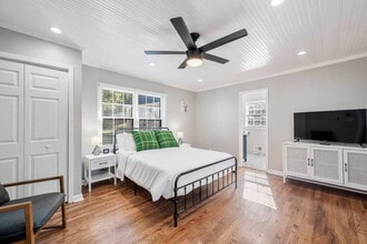 619 S Peachtree St in Norcross, GA - Building Photo - Building Photo