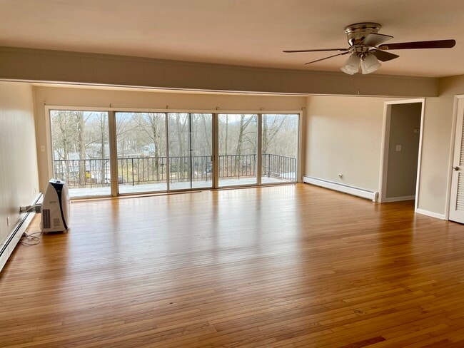 513 Waverly Ave, Unit 3