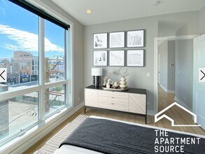 1050 W Cornelia Ave, Unit 4 in Chicago, IL - Foto de edificio - Building Photo