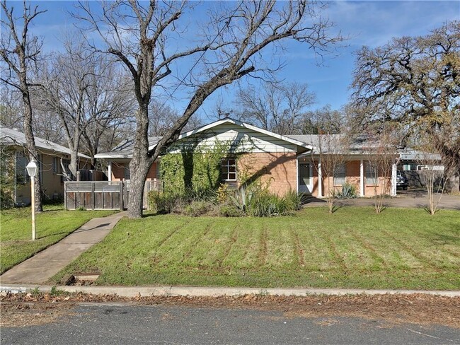 1718 E 32nd St in Austin, TX - Building Photo - Building Photo