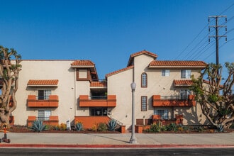 Townhomes on Emerson in Los Angeles, CA - Foto de edificio - Building Photo