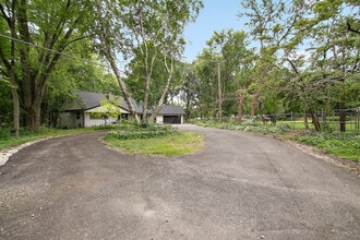 22 Erin Ln in Kankakee, IL - Foto de edificio - Building Photo