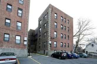 Somerville Apartments in Somerville, MA - Foto de edificio - Building Photo