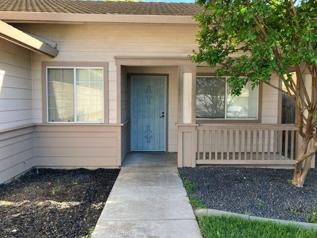 5200 Dunham Ct in Salida, CA - Building Photo - Building Photo