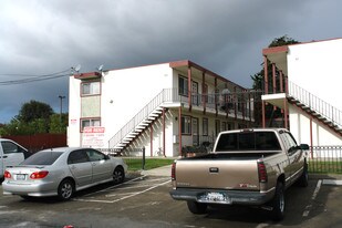 Oak Arms Apartments in South San Francisco, CA - Building Photo