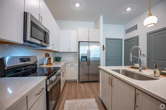 Livano Sunlake in Lutz, FL - Building Photo - Building Photo