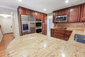 6410 Kings Landing Rd in Alexandria, VA - Building Photo - Building Photo
