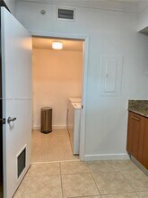 9055 SW 73rd Ct in Miami, FL - Building Photo - Building Photo