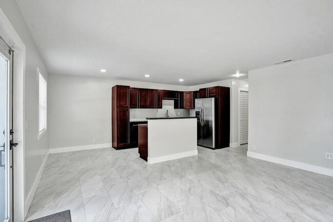 property at 800 SW 12th Ct