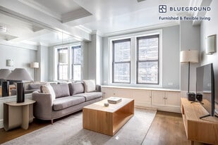 240 W 73rd St in New York, NY - Building Photo