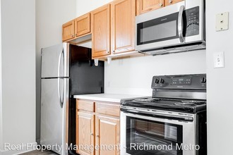 300 W Clay St in Richmond, VA - Foto de edificio - Building Photo