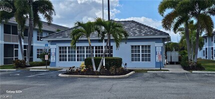 8424 Bernwood Cove Loop, Unit 1511 in Ft. Myers, FL - Foto de edificio - Building Photo