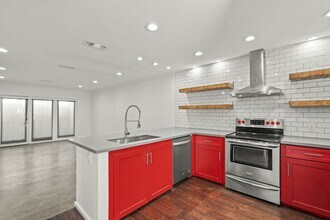 1951 Stoney Brook Dr in Houston, TX - Building Photo - Building Photo