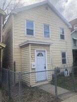 431 2nd St in Troy, NY - Building Photo