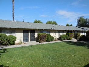 Villa Madrid in Fresno, CA - Building Photo - Primary Photo