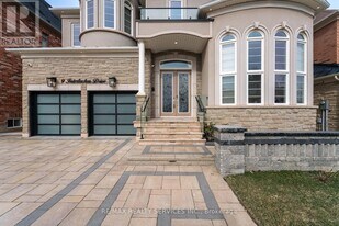 9 Interlacken Dr in Brampton, ON - Building Photo
