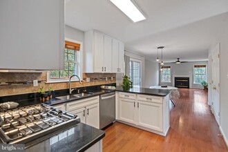 9657 Susies Way in Ellicott City, MD - Building Photo - Building Photo