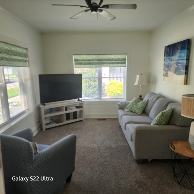 1302 Evans St in Morehead City, NC - Building Photo - Building Photo