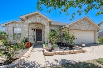 9407 Dora Meadows Dr in Sugar Land, TX - Building Photo - Building Photo