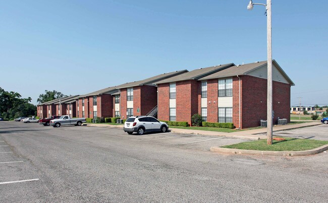 Stonewall Apartments in Purcell, OK - Building Photo - Building Photo