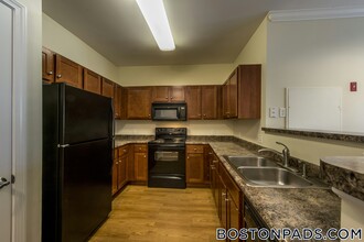 311 Lowell St in Andover, MA - Building Photo - Building Photo