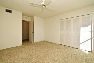 536 Orange Dr in Altamonte Springs, FL - Building Photo - Building Photo