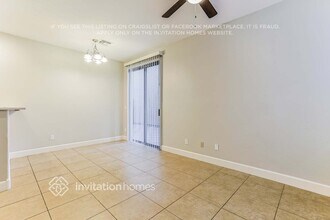 451 S Hawes Rd in Mesa, AZ - Building Photo - Building Photo