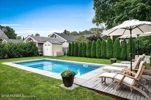 2123 Edgewood Pl in Spring Lake, NJ - Building Photo