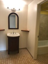 5202 37th Ave SW in Seattle, WA - Building Photo - Building Photo