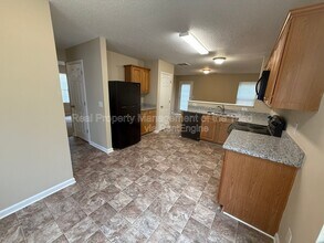 1124 Highstone Dr in Greensboro, NC - Building Photo - Building Photo