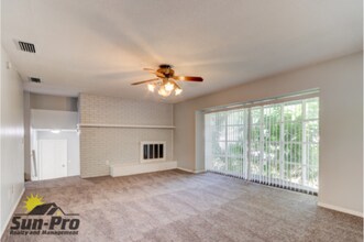 2903 Lantern Dr in South Daytona, FL - Building Photo - Building Photo