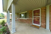 1783 N Avon Ave photo'