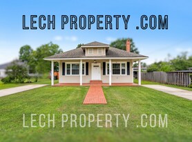 302 N 10th St in Erwin, NC - Building Photo