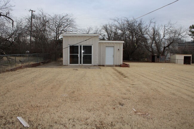 125 E Morningside Dr in Midwest City, OK - Building Photo - Building Photo