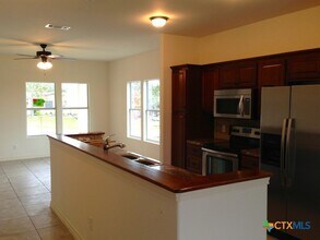 1108 Franklin Dr in San Marcos, TX - Building Photo - Building Photo