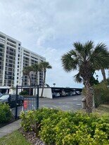 1460 Gulf Blvd, Unit 506 in Clearwater, FL - Building Photo