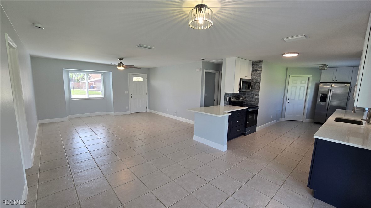 9069 Pomelo Rd W in Ft. Myers, FL - Building Photo