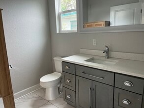 439 34th Ave N in St. Petersburg, FL - Building Photo - Building Photo