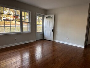 2054 K Ct Ave in Winston-Salem, NC - Building Photo - Building Photo