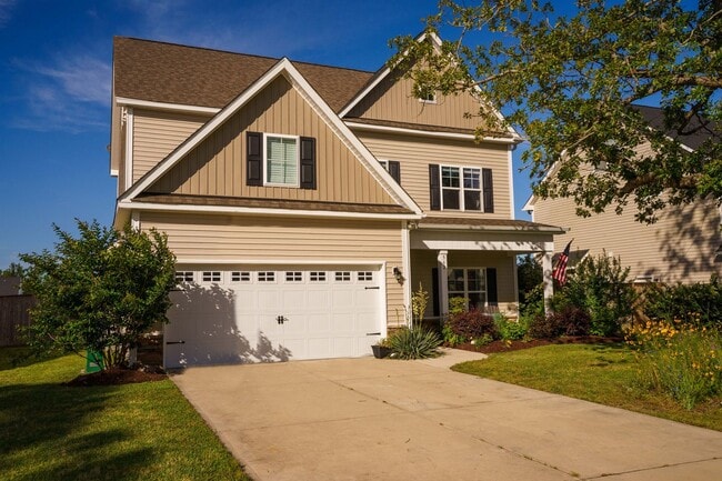 property at 562 W Craftsman Wy