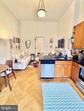 2126 Spruce St in Philadelphia, PA - Building Photo - Building Photo