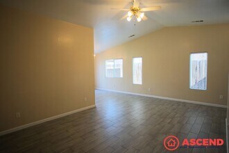 234 W Pilot Ave in Bakersfield, CA - Building Photo - Building Photo