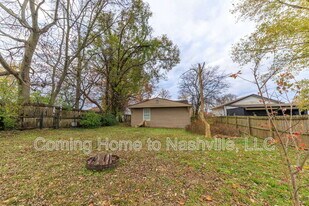 891 W Sharpe Ave in Nashville, TN - Building Photo