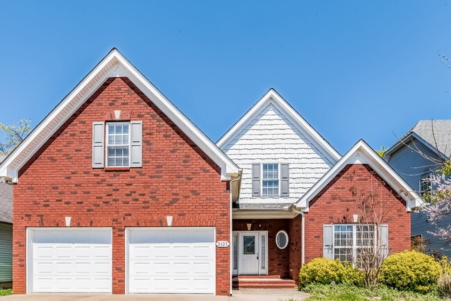 property at 2137 Aberdeen Cir