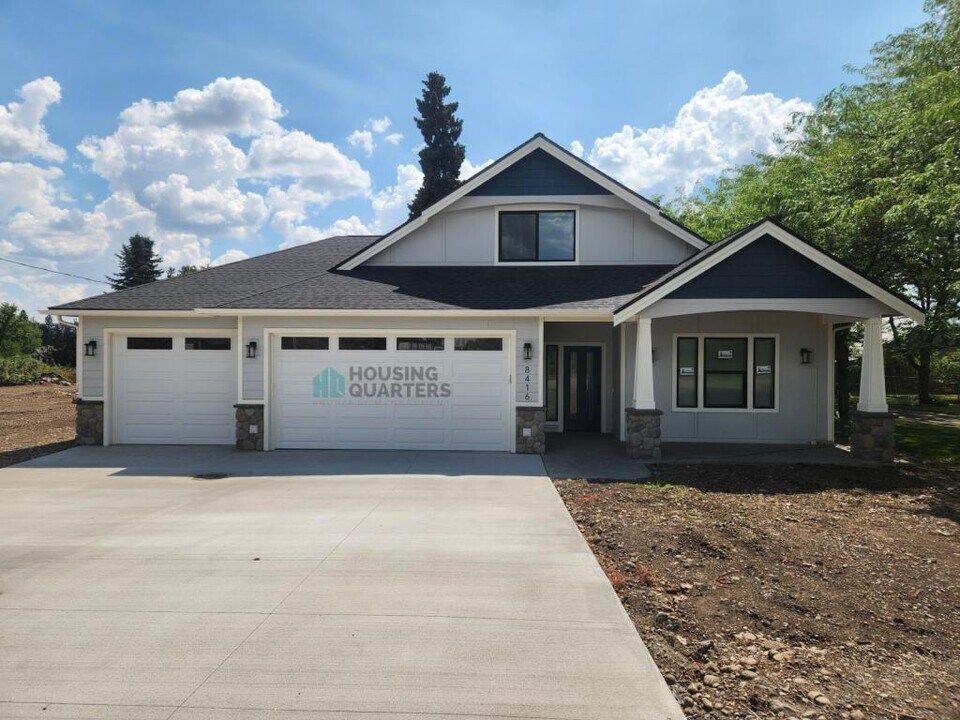 8416 E Maringo Dr in Spokane, WA - Building Photo