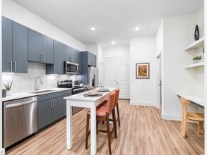 641 W Crosstimbers St in Houston, TX - Building Photo - Building Photo