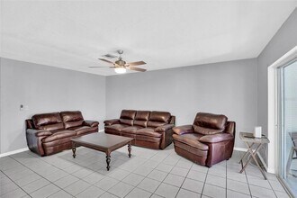 175 22nd Ave in Vero Beach, FL - Foto de edificio - Building Photo