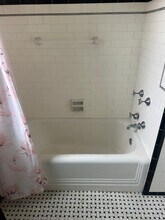 104 Brownsville Rd in Pittsburgh, PA - Building Photo - Building Photo