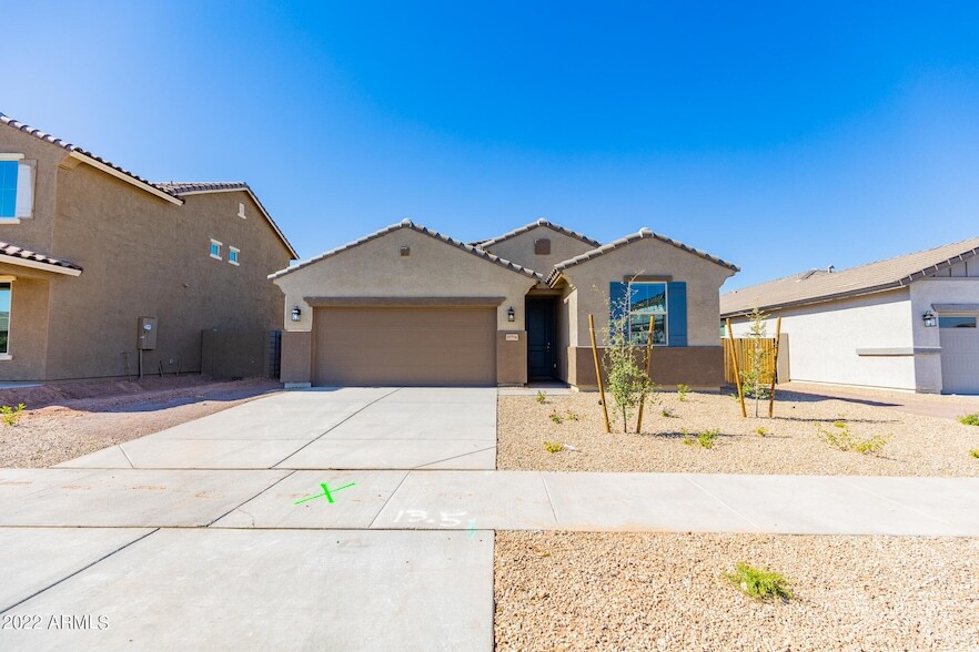 17580 W Country Club Terrace in Surprise, AZ - Building Photo